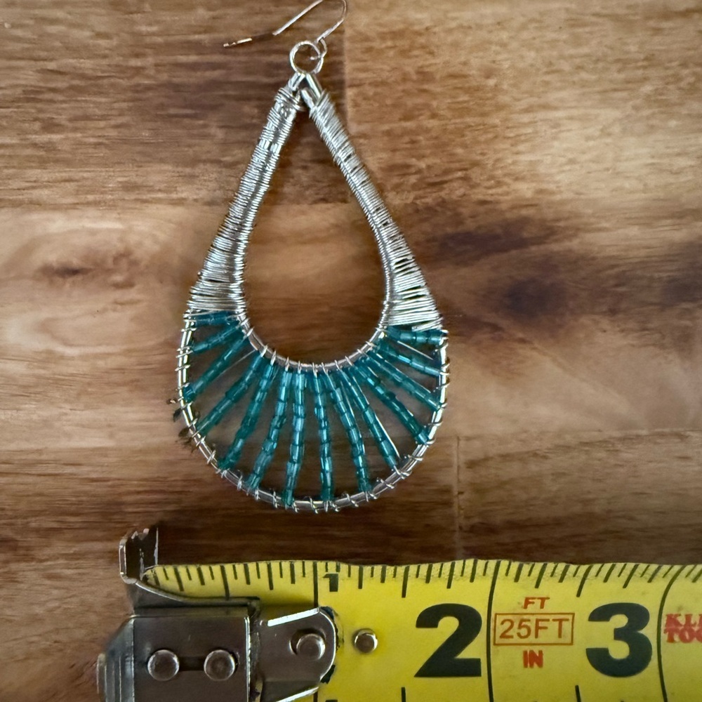 Elegant Silver and Blue Beaded Teardrop Earrings - Picture 4 of 4